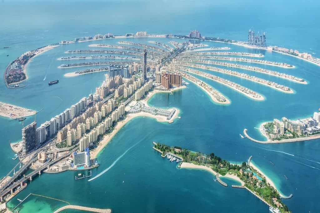 about-the-palm-islands-in-dubai-and-waterfront-living